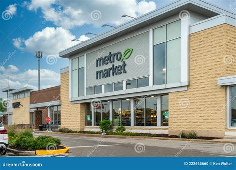 metro market grocery stores.